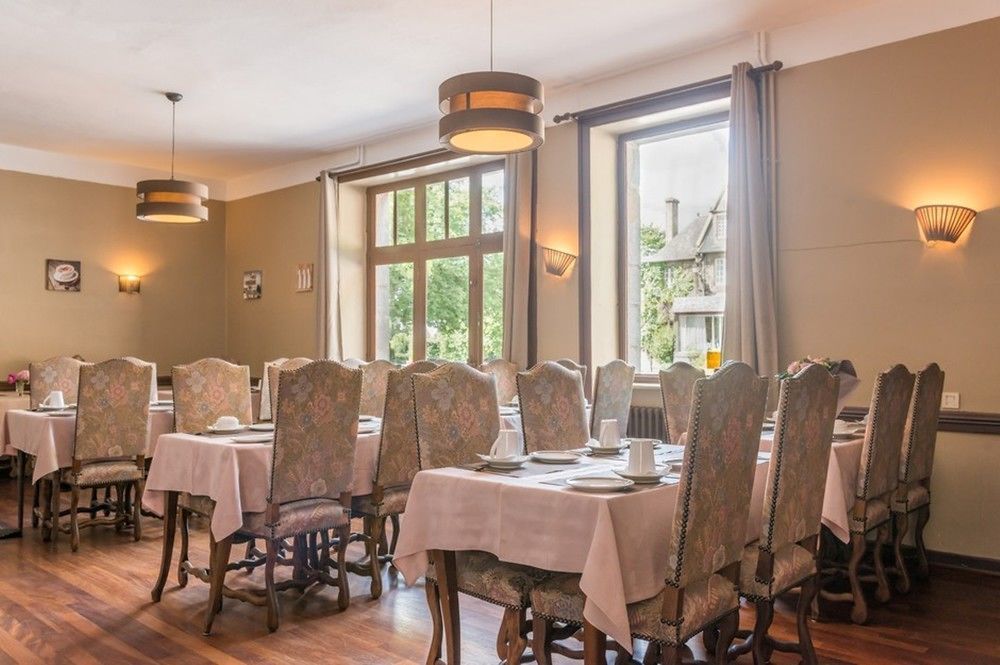 Hotel Restaurant Du Lac Combourg Exterior photo
