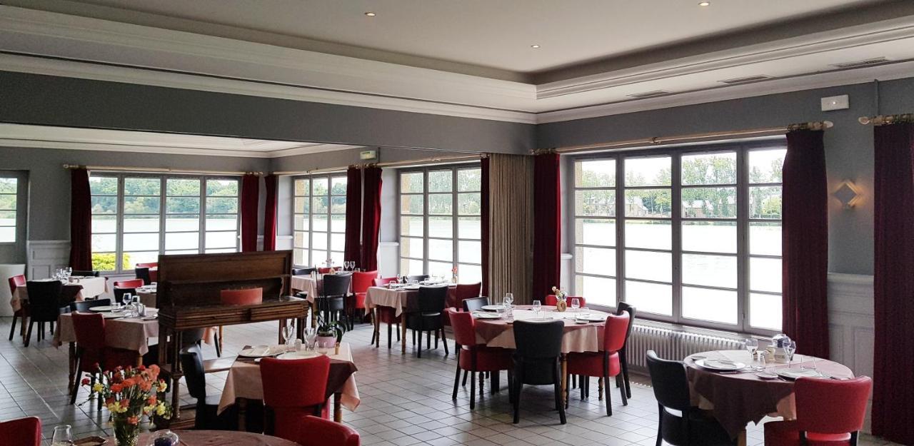 Hotel Restaurant Du Lac Combourg Exterior photo